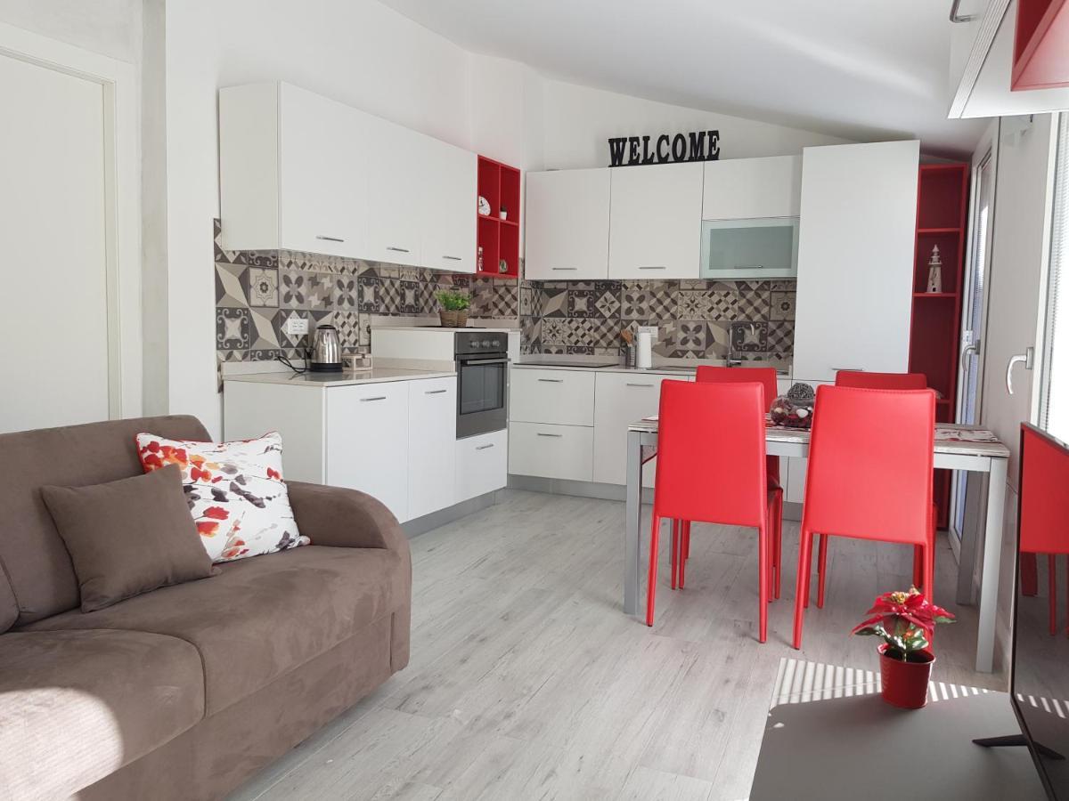 Casaviva - Casa Vacanze A Ceriale Con Terrazza Eksteriør billede